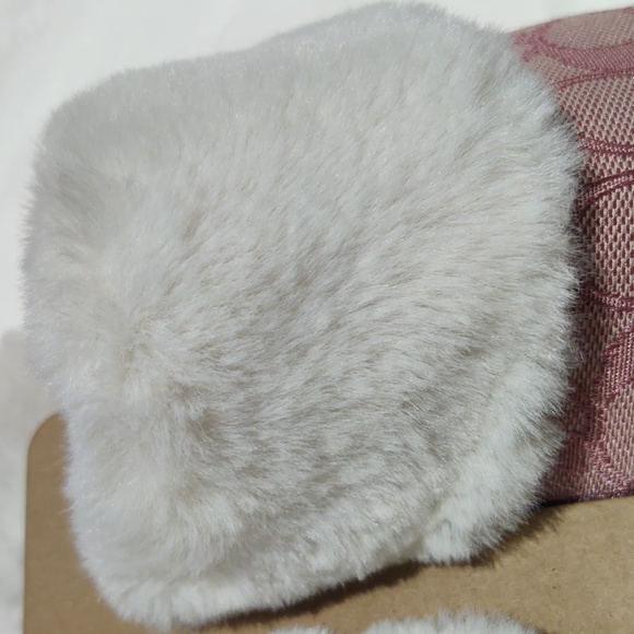 *Reserved* New! Ziva Slipper in Signature Jacquard - Picture 14 of 16